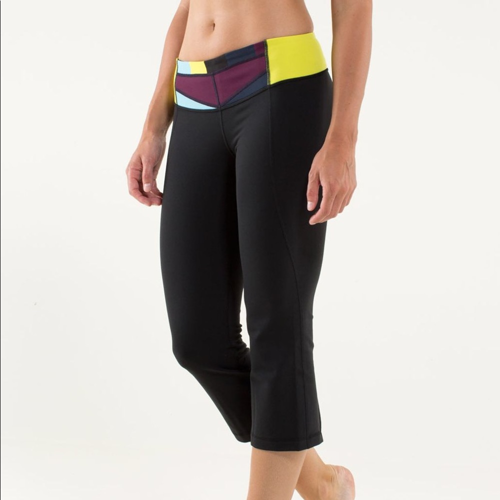 Lululemon Gather & Crow Crop Black Quilt Luon